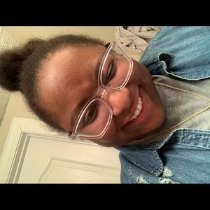 Meet your Posher, Britt